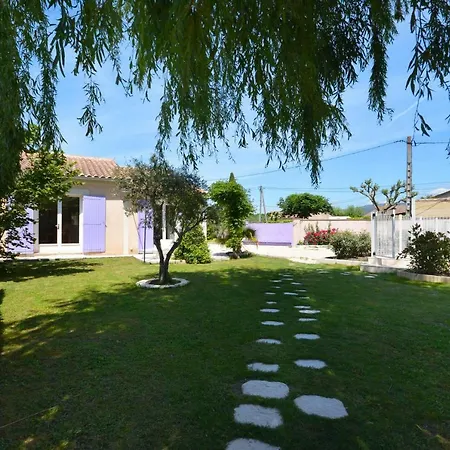 Mas Et Gite De La Picholine L'Isle-sur-la-Sorgue Exterior photo